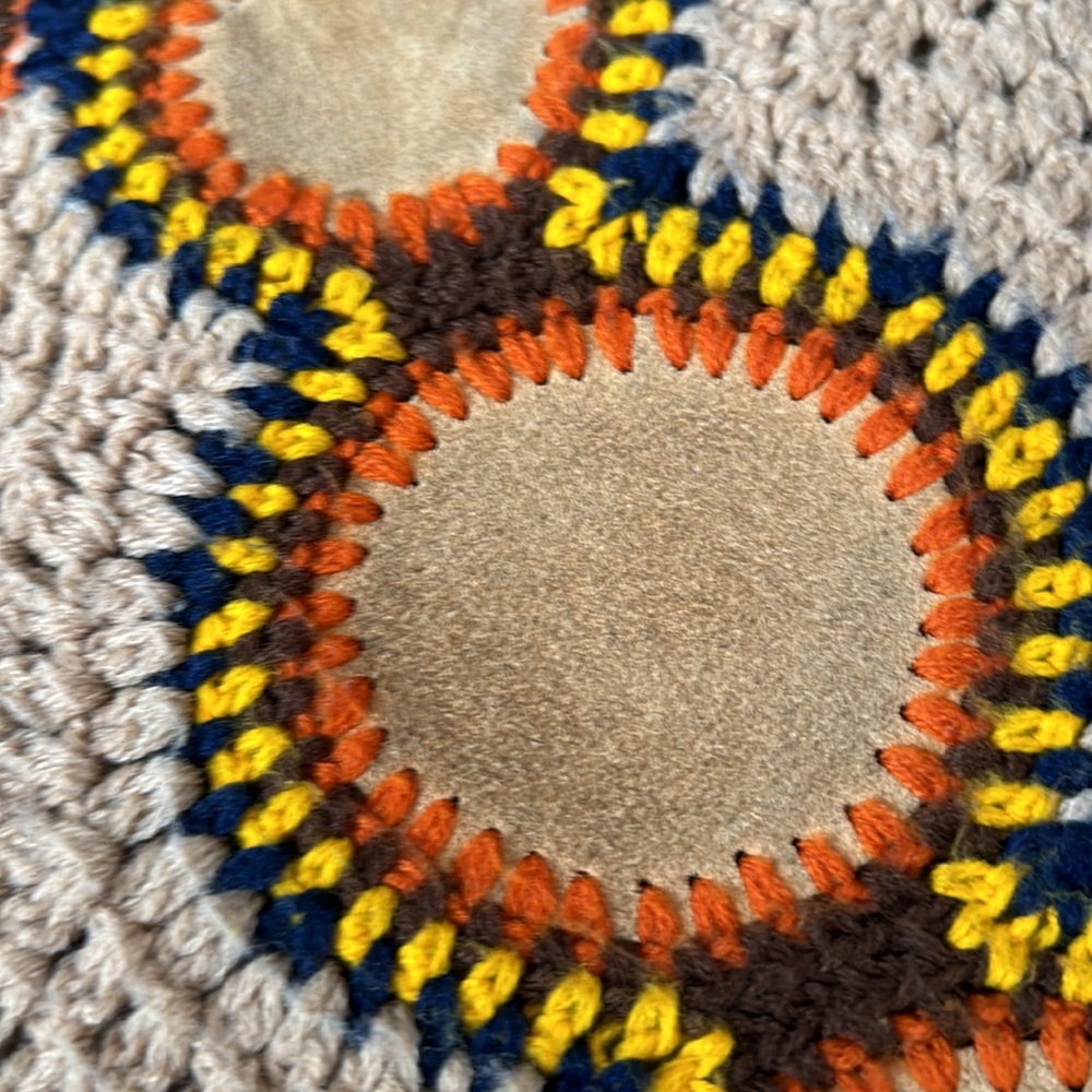 VINTAGE Harpees suede and crocheted boho hippie vest - Picture 4 of 4